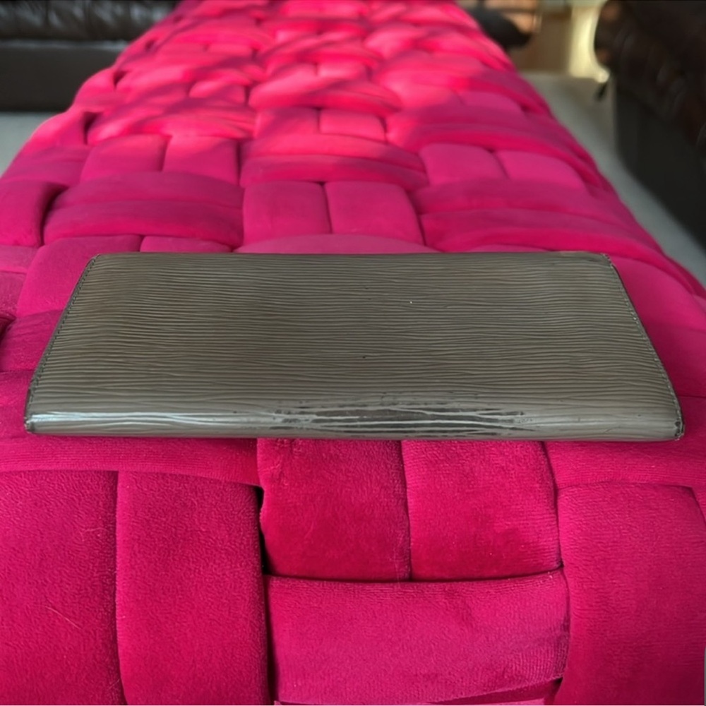 Louis Vuitton Gray Epi Leather Wallet - Picture 8 of 12